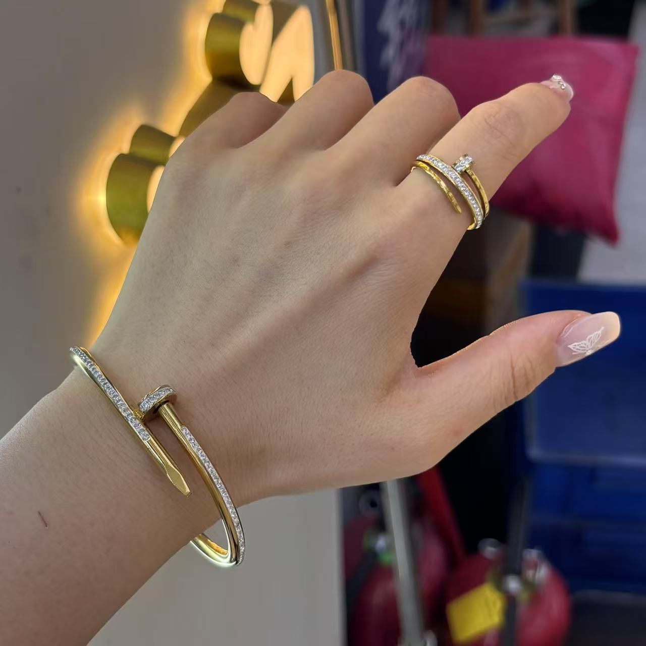 Shopno Jewellery Thin Diamante Screw Bangle